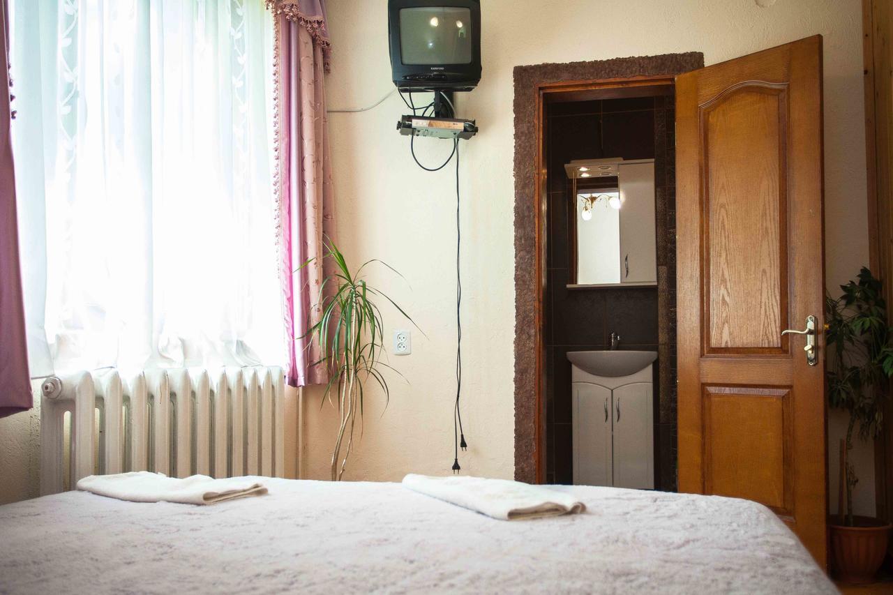 Lisoviy Zatyshok, Z Vidkrutum Litnim Baseynom Otel Slavske Dış mekan fotoğraf